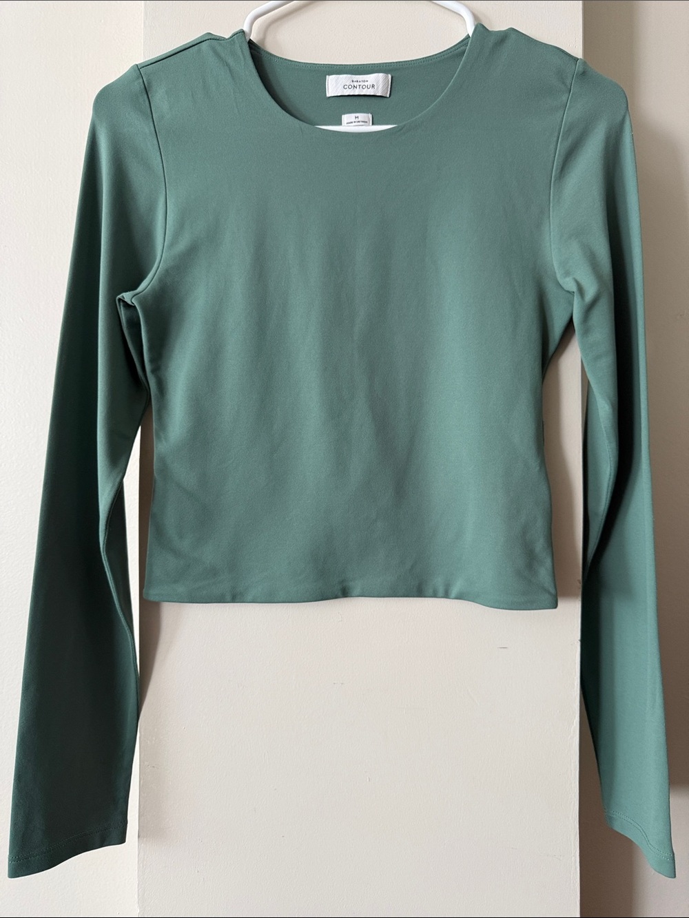 Babaton Contour Long Sleeve Crew Tee Medium